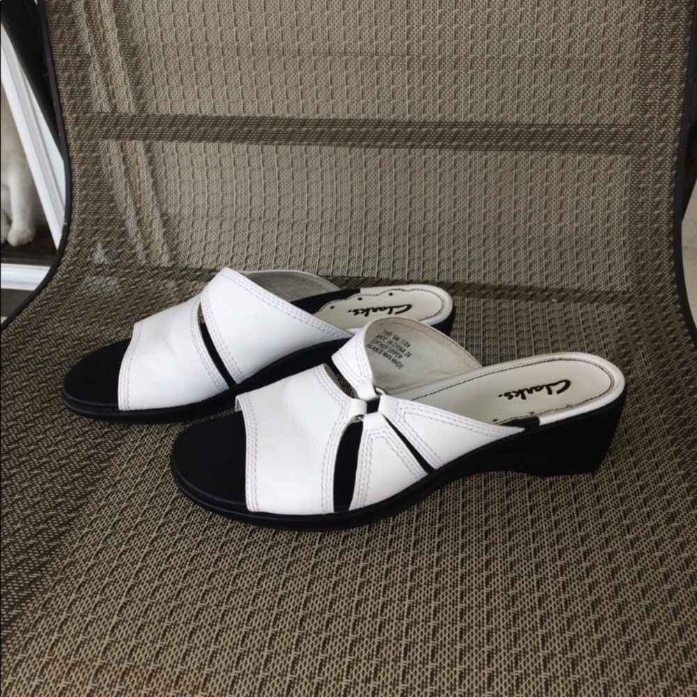 Clarks white sandals in EUC! - Picture 2 of 5